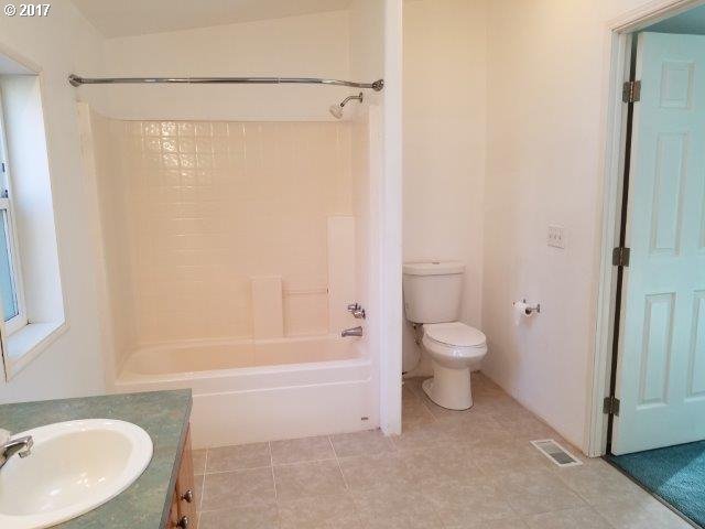 1070 Denn Road Camas Valley, OR 97416 - Photo 23 of 32