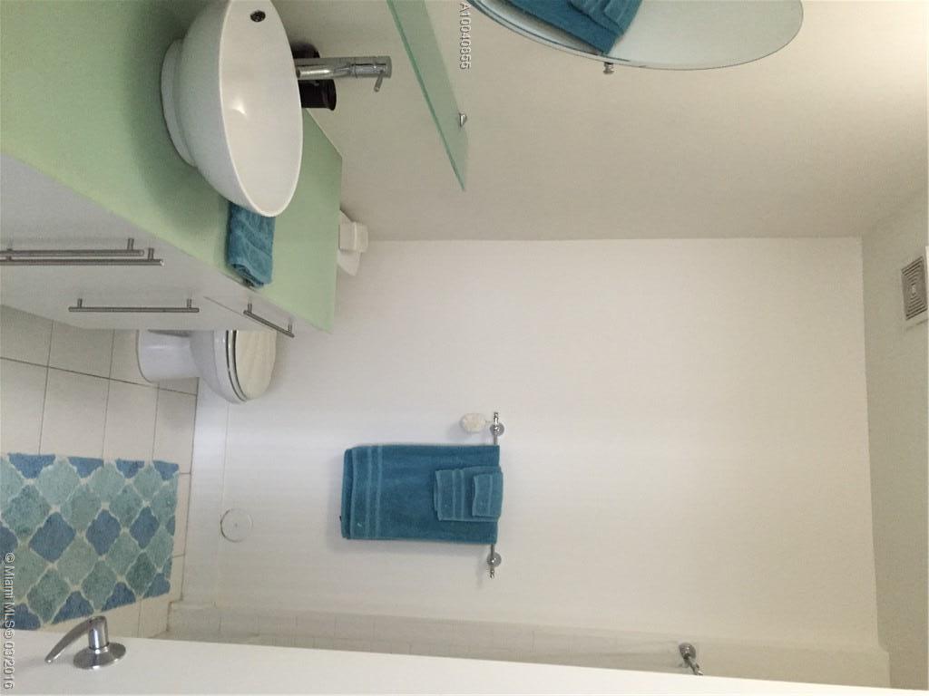 Ojus Miami, FL 33179 - Photo 10 of 12