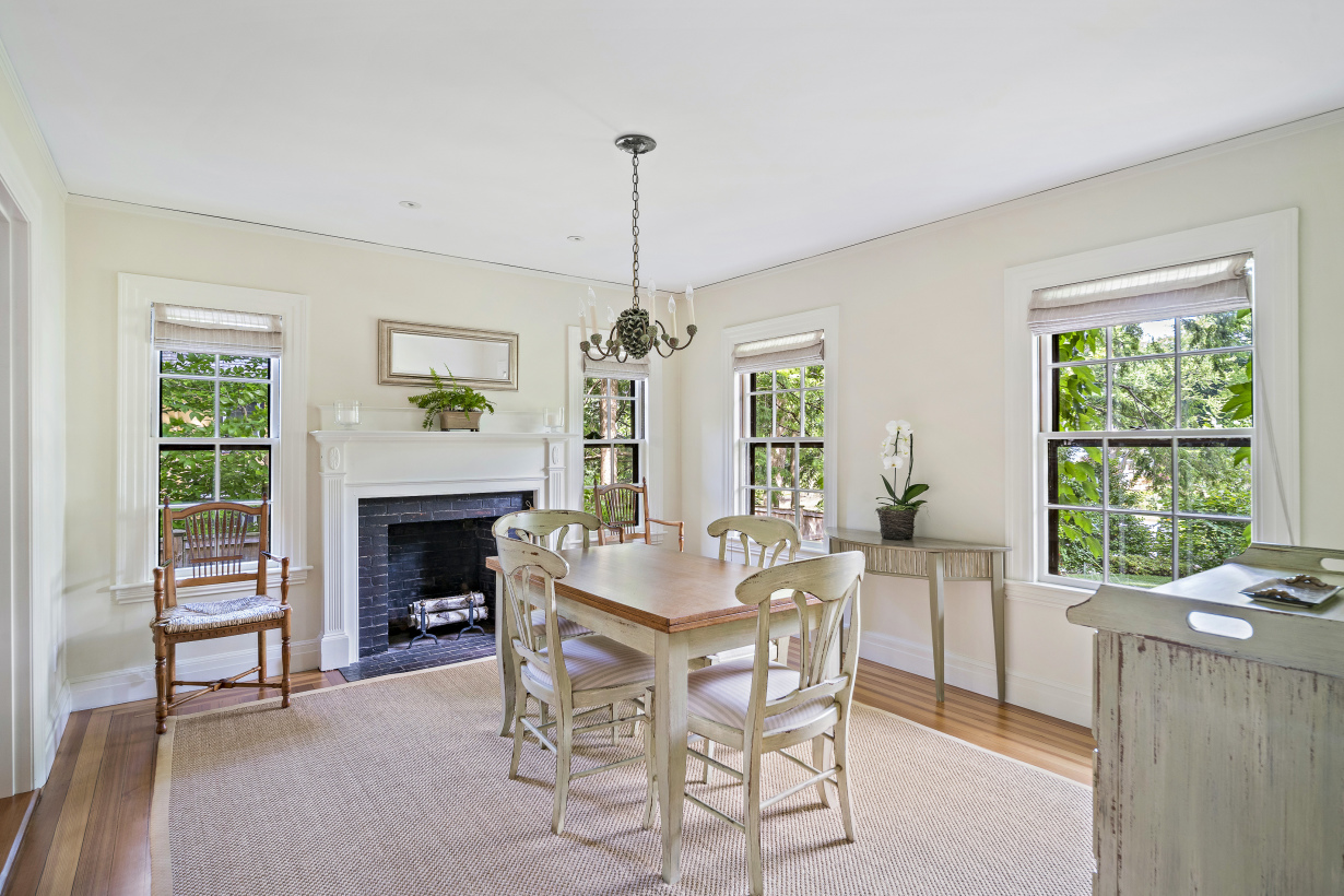 56 Spooner Road Chestnut Hill, MA 02467 - Photo 4 of 7