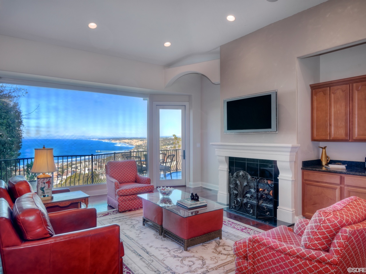 7403 Hillside Drive La Jolla, CA 92037 - Photo 7 of 25