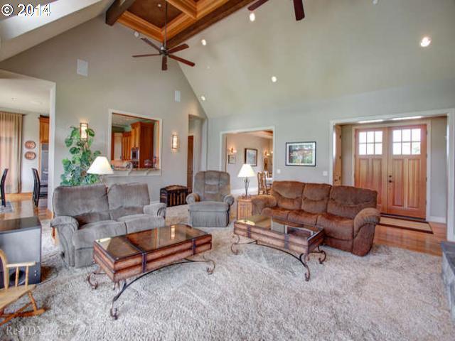29248 Southeast Powell Valley Road Gresham, OR 97080 - Photo 5 of 16 Gallery Image 5