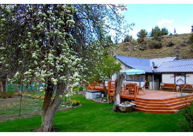 333 Dollarhide Road Mitchell, OR 97750 - Photo 3 of 9 Gallery Image 3