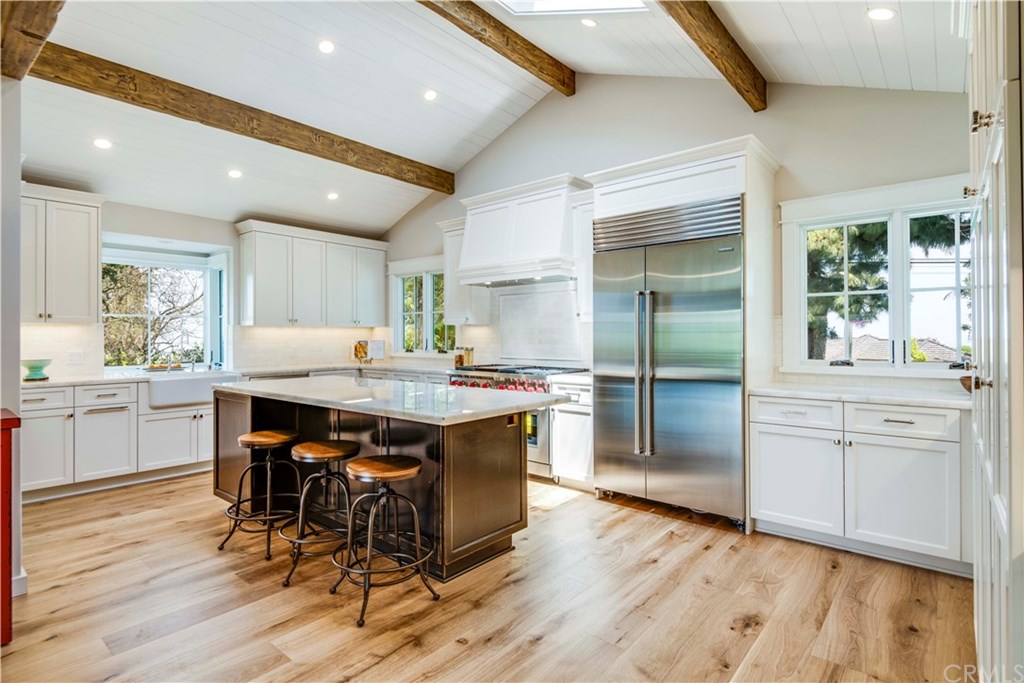 34 Chuckwagon Road Rolling Hills, CA 90274 - Photo 2 of 20