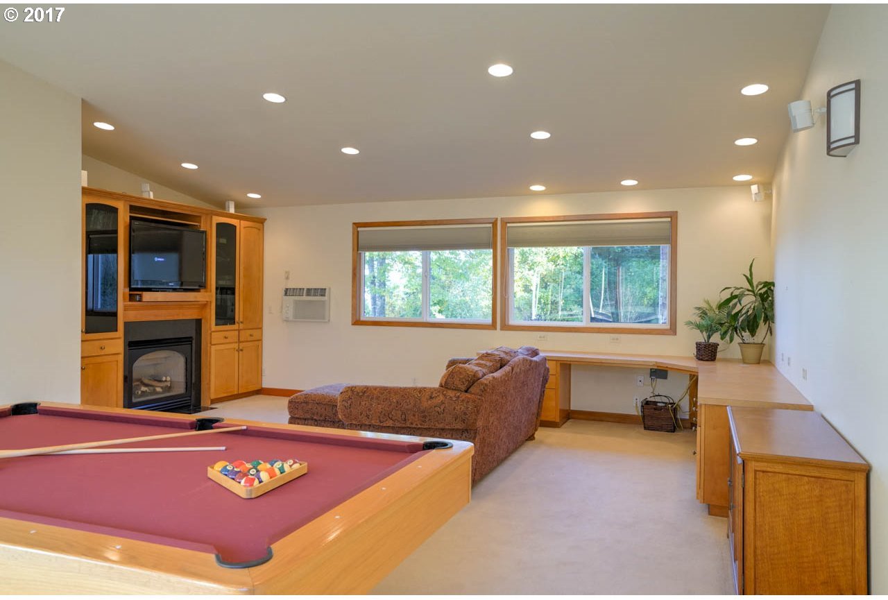 2844 Ridgeway Drive Southeast Jefferson, OR 97352 - Photo 16 of 32 Gallery Image 16