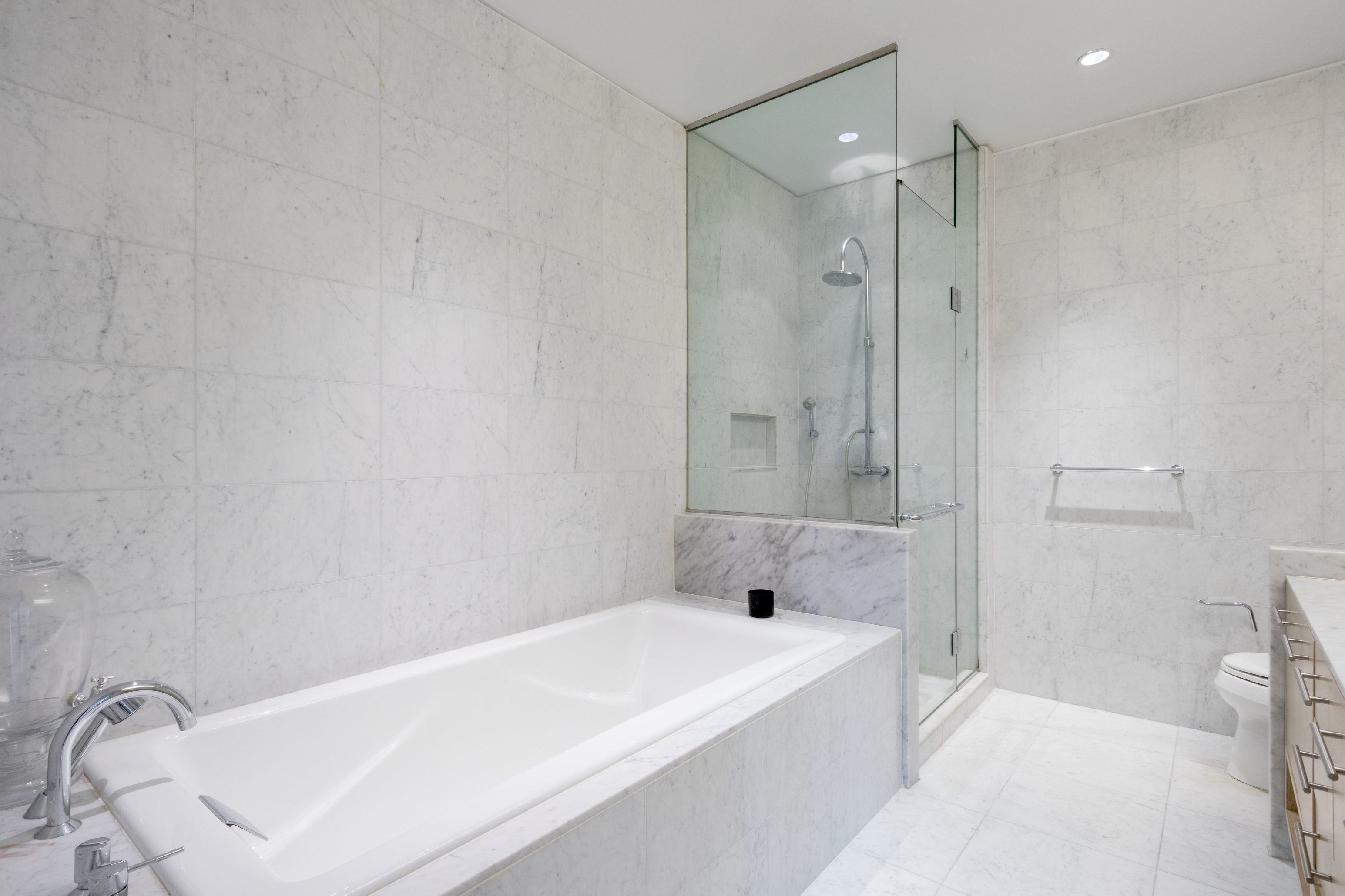 310 East 53rd Street, Unit 17A Manhattan, NY 10022 - Photo 13 of 19