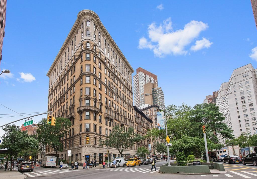 154 West 70th Street, Unit 9M Manhattan, NY 10023 - Photo 13 of 13