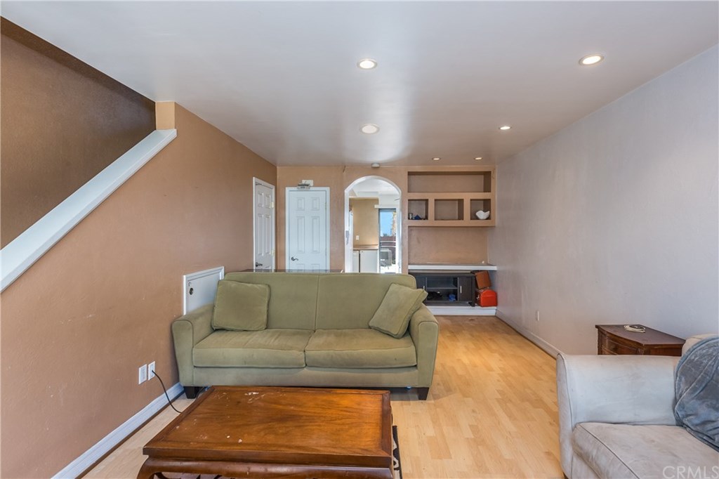 3414 Del Este Way Oceanside, CA 92056 - Photo 7 of 23