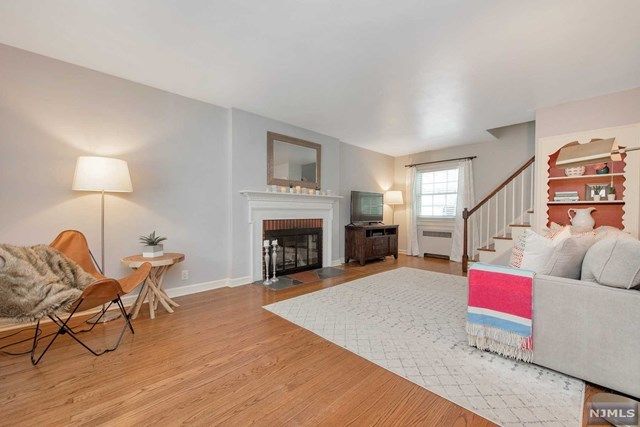 16 Cross Place Glen Ridge, NJ 07017 - Photo 4 of 15