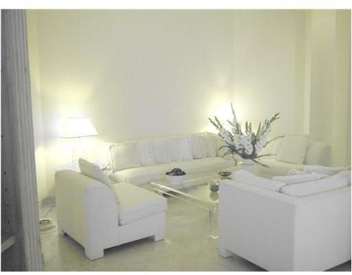 808 Brickell Key Drive, Unit 404 Miami, FL 33131 - Photo 2 of 10