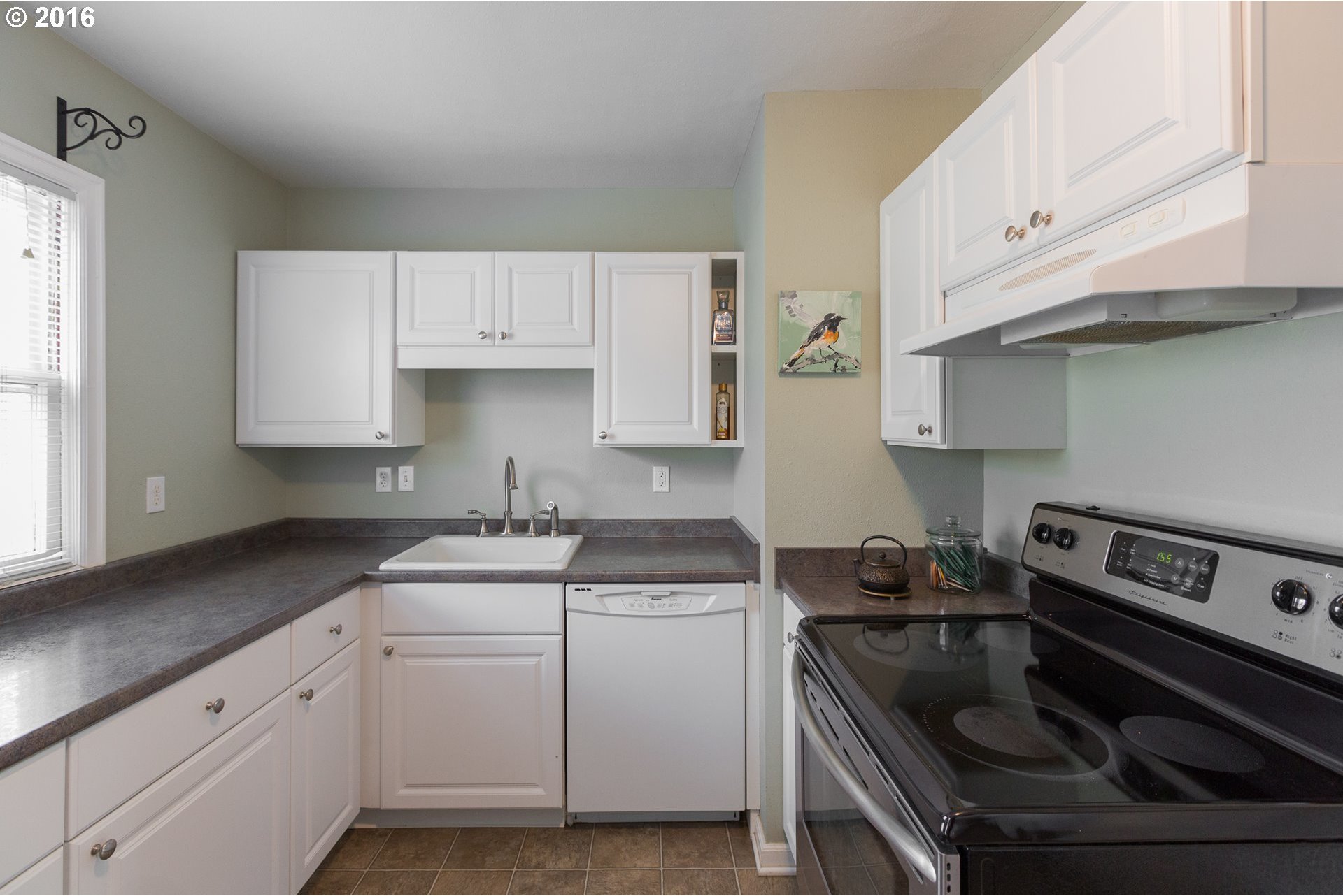 7017 Northeast Sumner Street Portland, OR 97218 - Photo 13 of 26