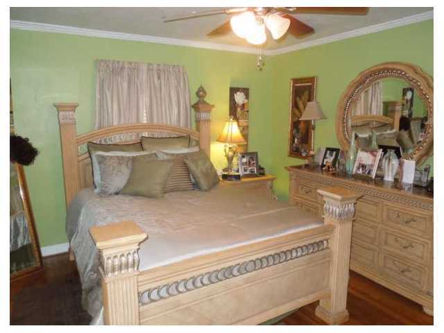 905 Twinkletown Road Memphis, TN 38116 - Photo 4 of 7 Gallery Image 4