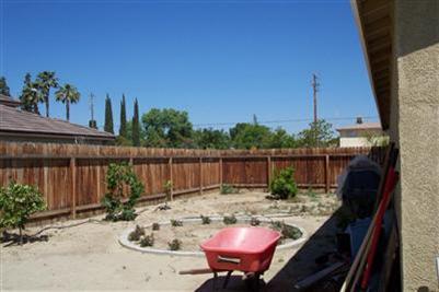3713 Harris Road Bakersfield, CA 93313 - Photo 8 of 9 Gallery Image 8