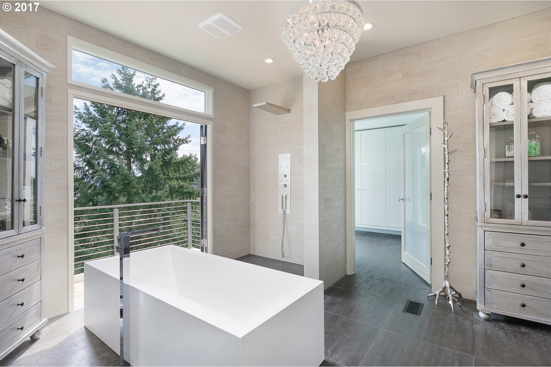 1315 Southwest Rivington Drive Portland, OR 97201 - Photo 9 of 28 Gallery Image 9