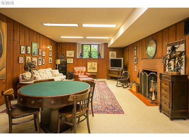 4220 Southwest Strathfell Lane Portland, OR 97221 - Photo 11 of 16 Gallery Image 11