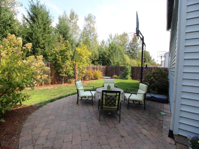 911 Northeast Faloma Road Portland, OR 97211 - Photo 15 of 16 Gallery Image 15