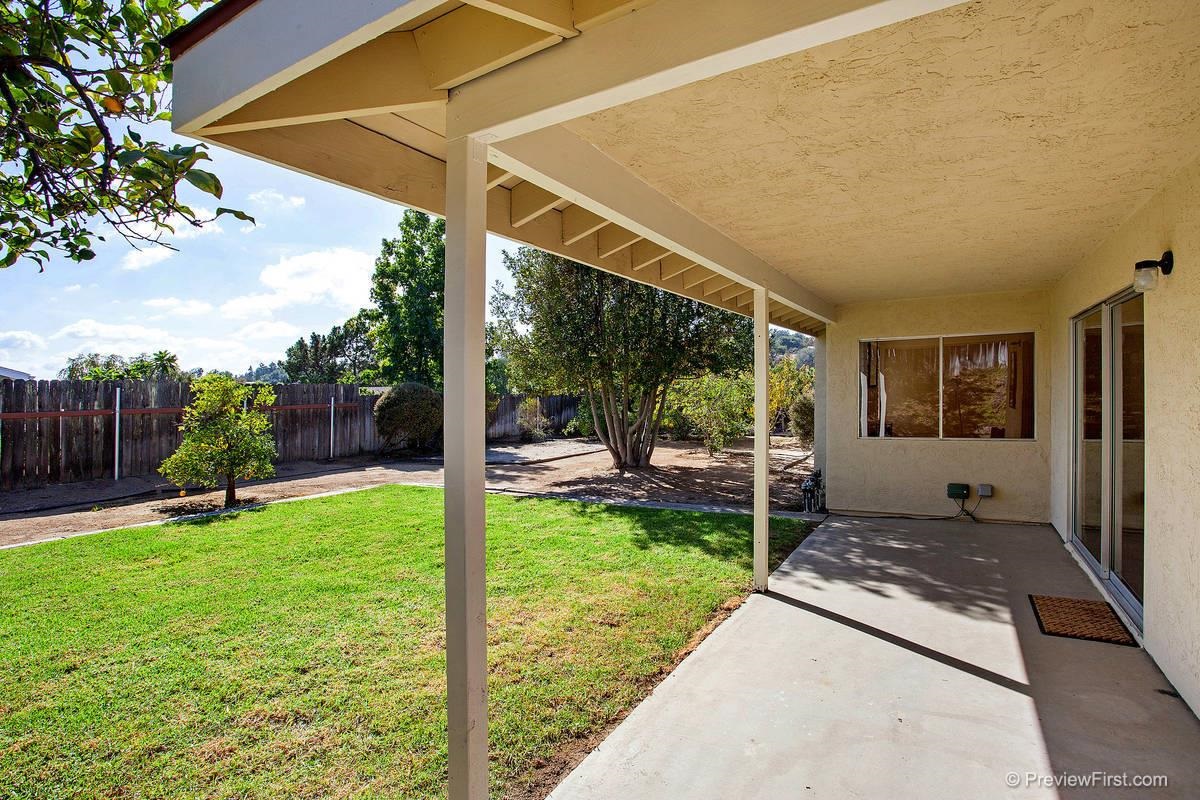 921 Buena Rosa Court Fallbrook, CA 92028 - Photo 18 of 23 Gallery Image 18