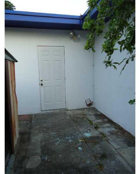 400 Ridgewood Road Key Biscayne, FL 33149 - Photo 18 of 23