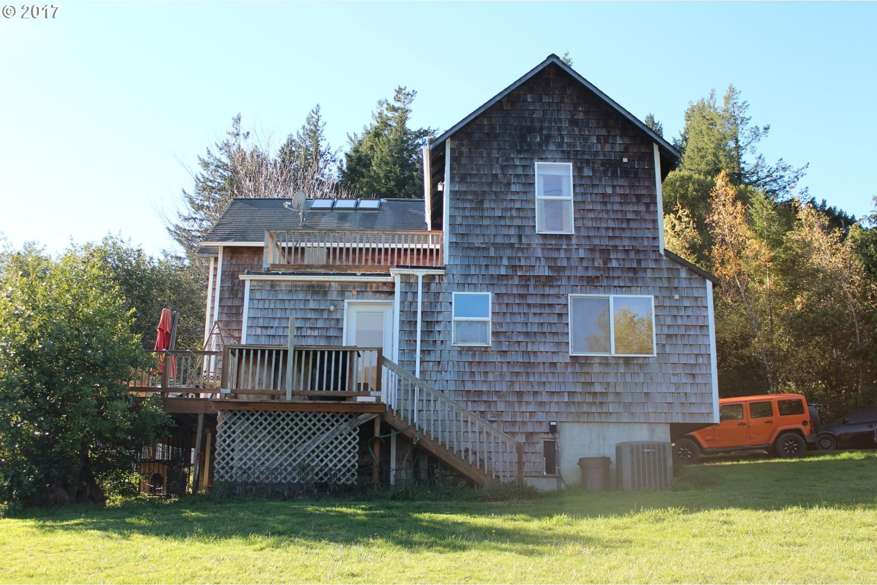 95144 North Bank Rogue River Road Gold Beach, OR 97444 - Photo 9 of 27 Gallery Image 9