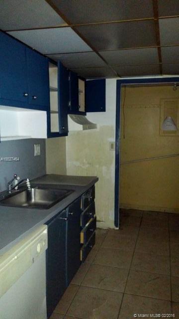 303 Racquet Club Road, Unit 104 Weston, FL 33326 - Photo 5 of 34