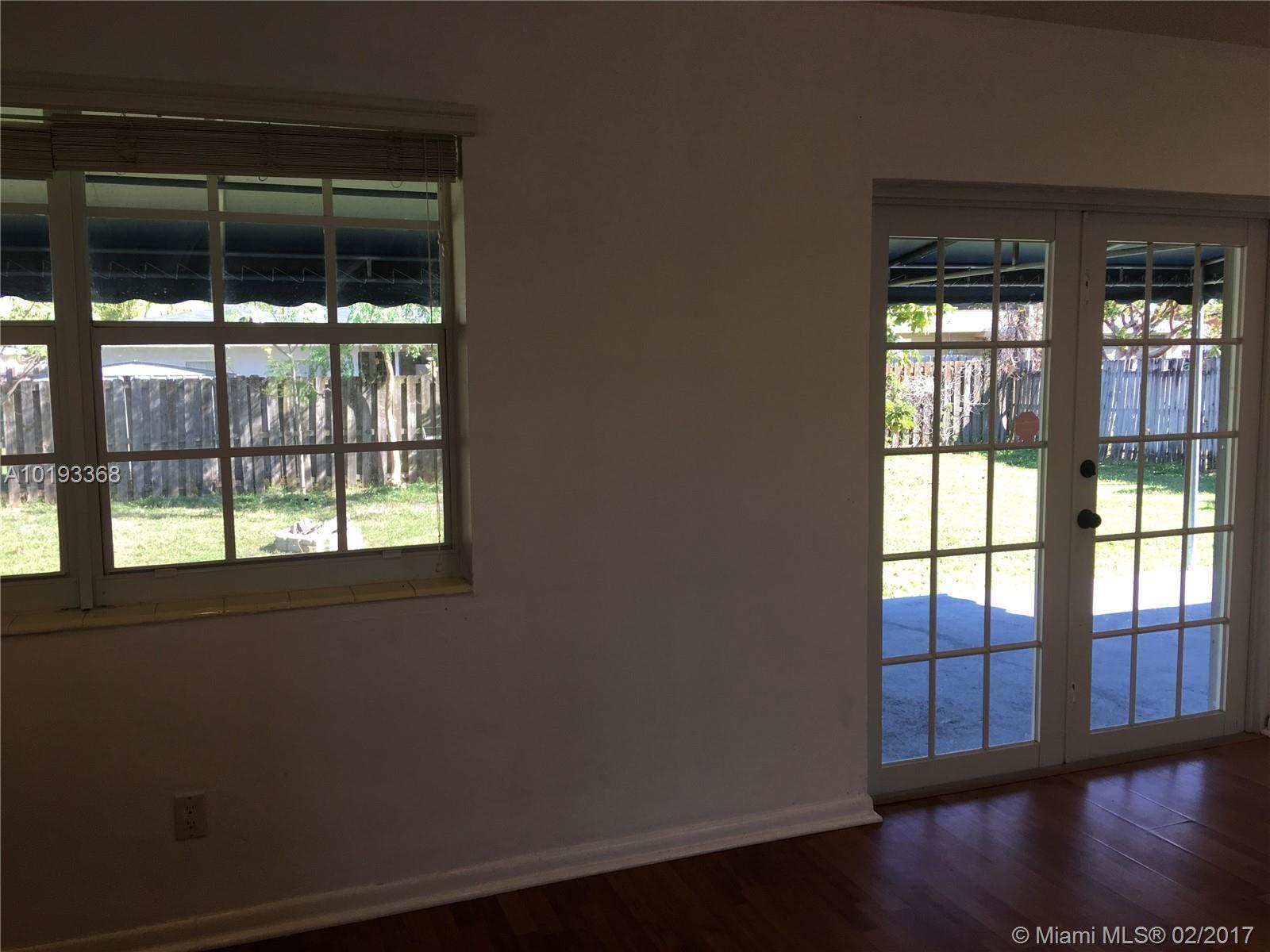 9521 Lisa Road Cutler Bay, FL 33157 - Photo 15 of 21