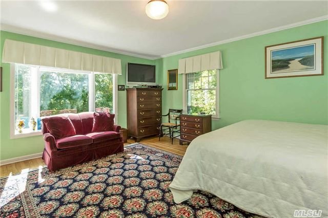 175 Old Field Road East Setauket, NY 11733 - Photo 10 of 20