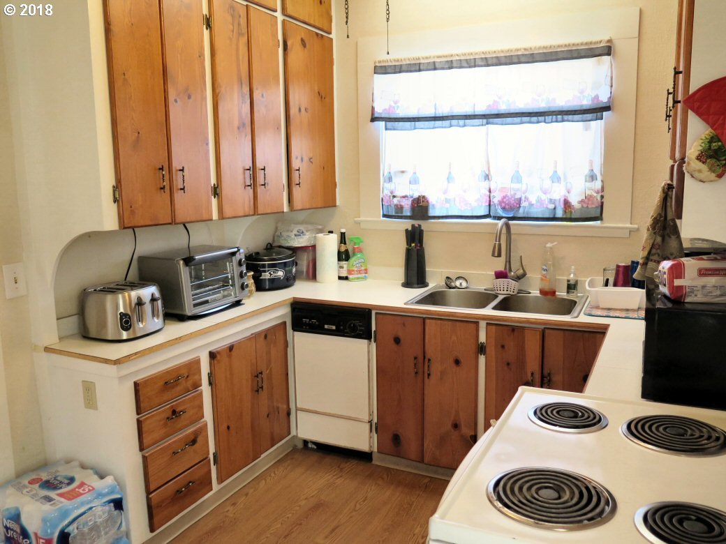 612 Southwest Court Avenue Pendleton, OR 97801 - Photo 8 of 17