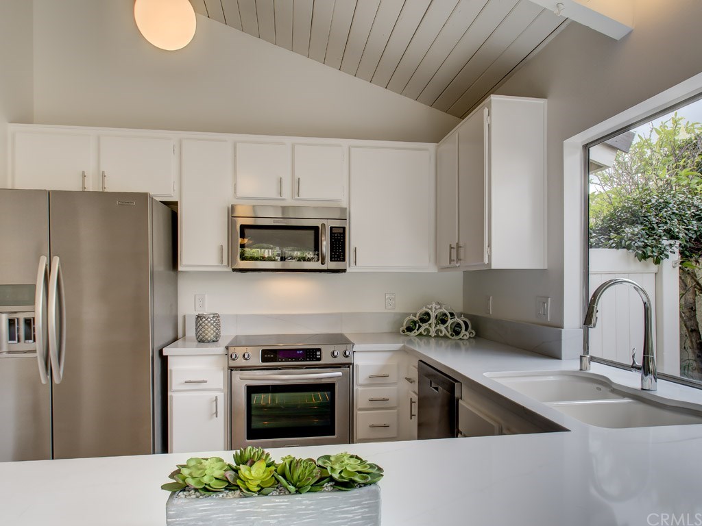 5 Mountain Laurel Irvine, CA 92604 - Photo 15 of 55