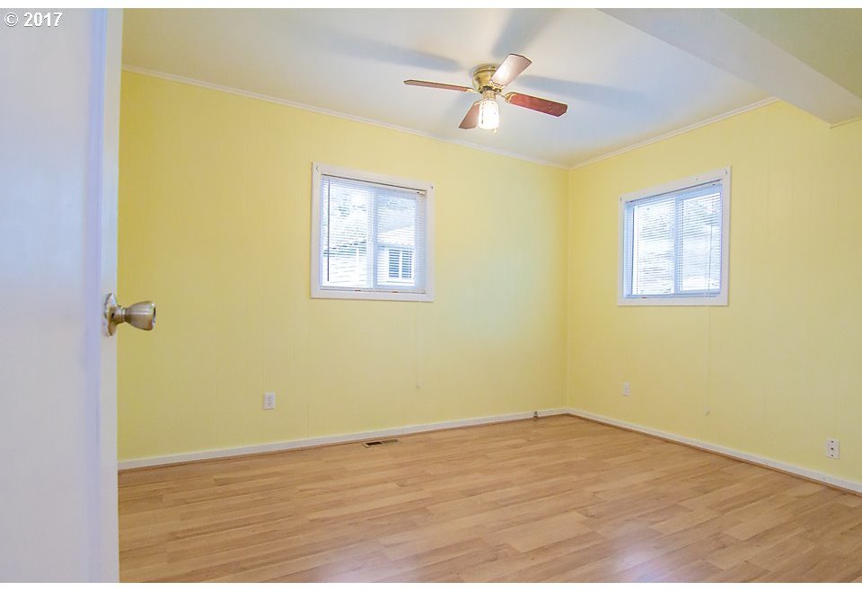 2220 South Myrtle Road Myrtle Creek, OR 97457 - Photo 1 of 28 Gallery Image 1