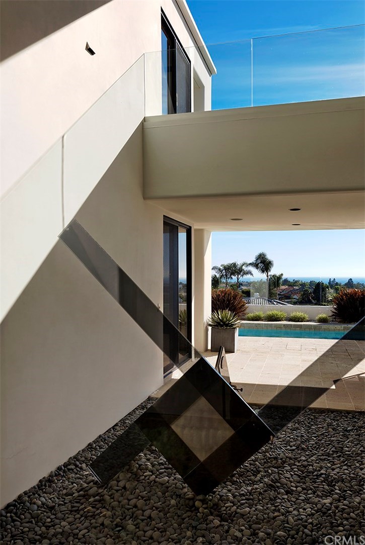 27 Gavina Dana Point, CA 92629 - Photo 18 of 55