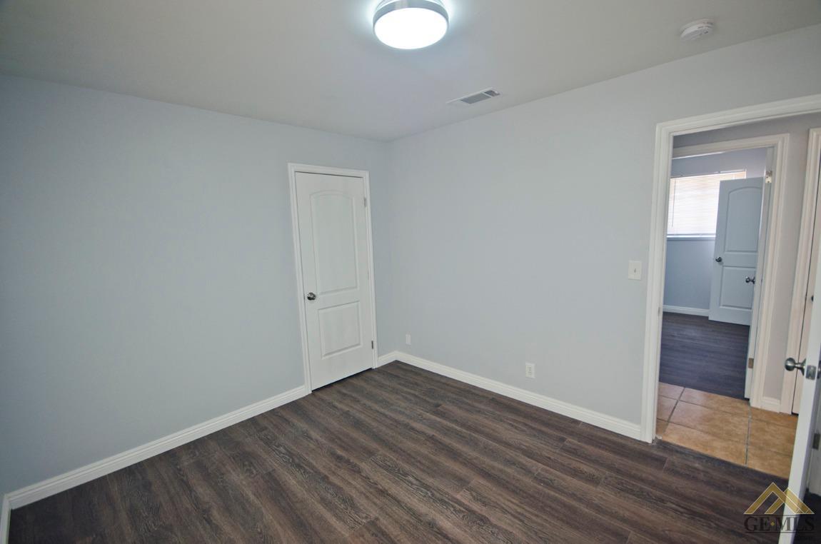 911 Sandra Drive Bakersfield, CA 93304 - Photo 16 of 31