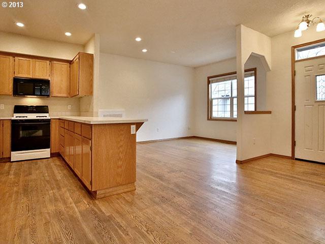 508 Northeast Roth Street Portland, OR 97211 - Photo 13 of 16 Gallery Image 13
