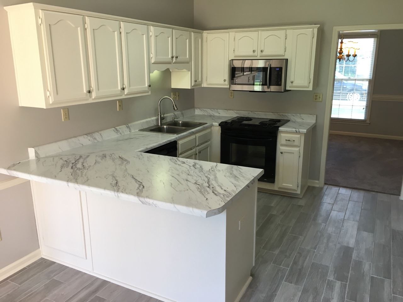 8685 Old River Road Memphis, TN 38018 - Photo 5 of 12 Beautifully updated white kitchen!