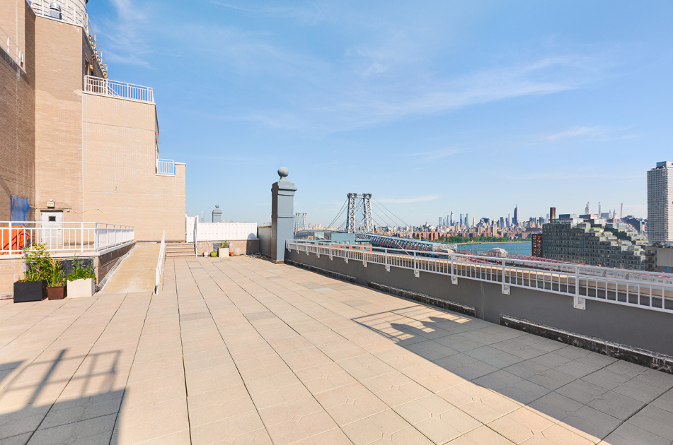 60 Broadway, Unit 8L Brooklyn, NY 11249 - Photo 7 of 11