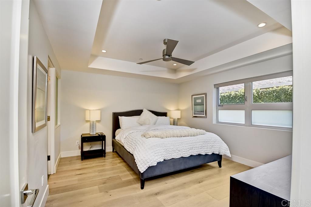 702 7th Street Coronado, CA 92118 - Photo 10 of 24