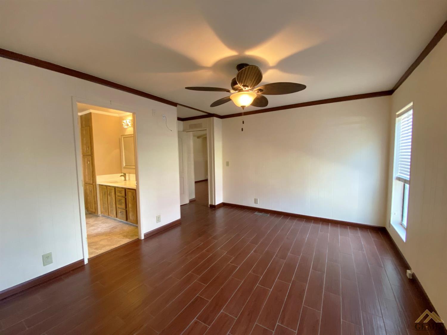 8536 Kern Canyon Road, Unit 72 Bakersfield, CA 93306 - Photo 11 of 13