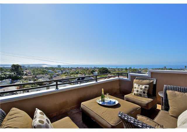 931 Candlelight Place, Unit B La Jolla, CA 92037 - Photo 24 of 25