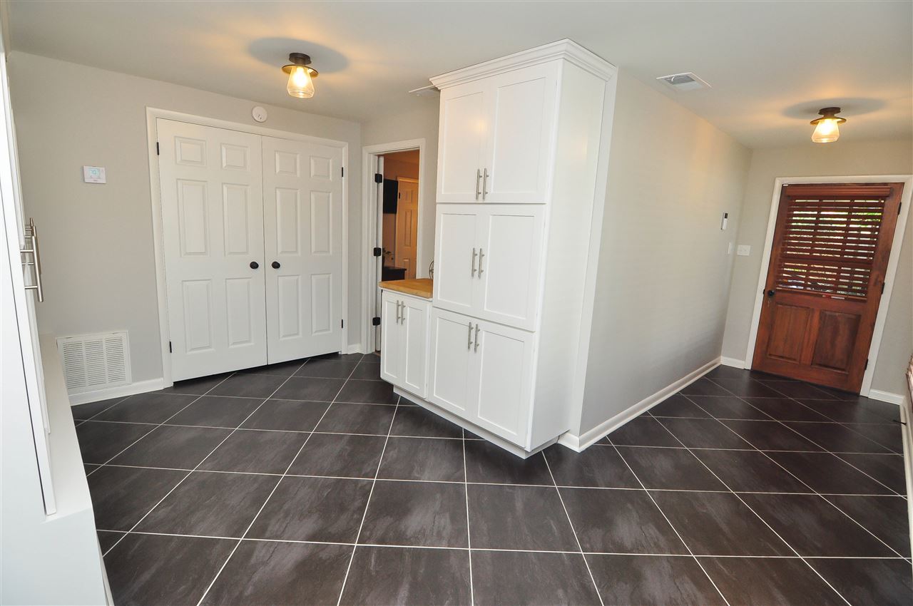 5554 Walnut Grove Road Memphis, TN 38120 - Photo 6 of 25