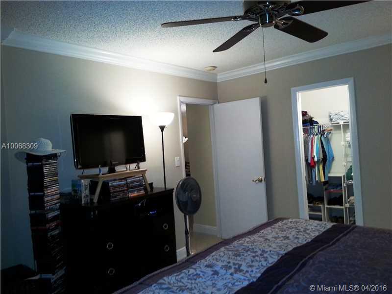 128 South Cypress Road, Unit 835 Pompano Beach, FL 33060 - Photo 13 of 35