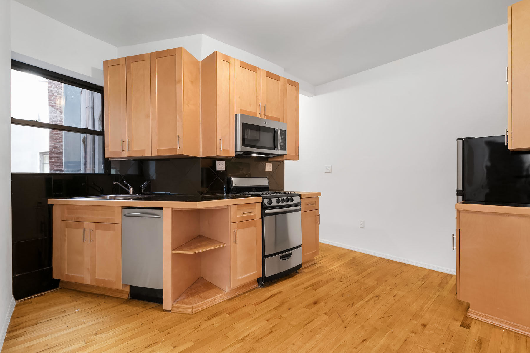 56 MacDougal Street, Unit 9/15 Manhattan, NY 10012 - Photo 2 of 10
