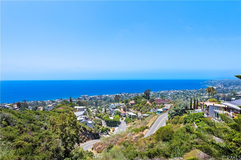 1055 Summit Drive Laguna Beach, CA 92651 - Photo 9 of 75