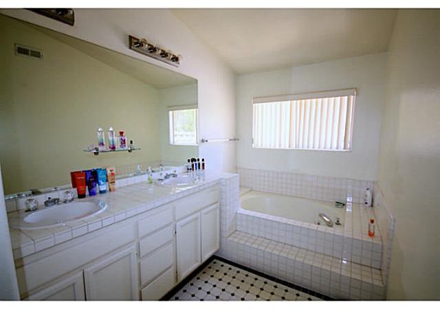 1892 Key Largo Road Vista, CA 92081 - Photo 19 of 20