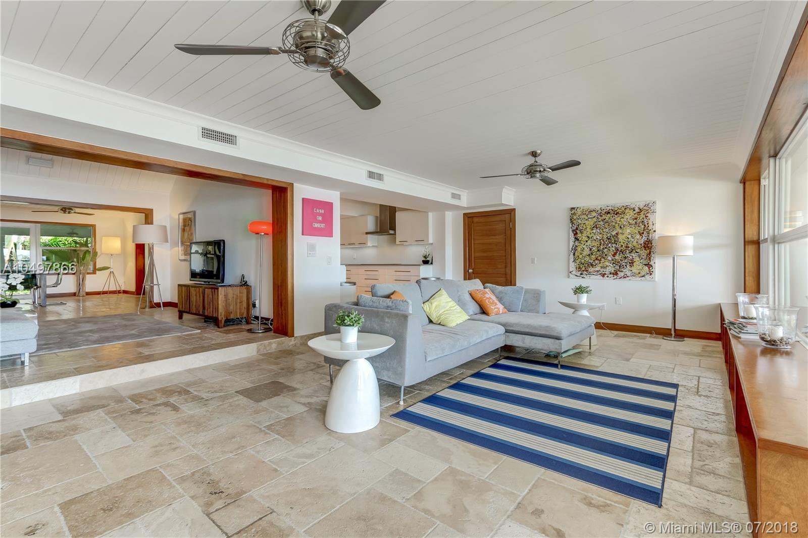 1525 Cleveland Road Miami Beach, FL 33141 - Photo 10 of 31