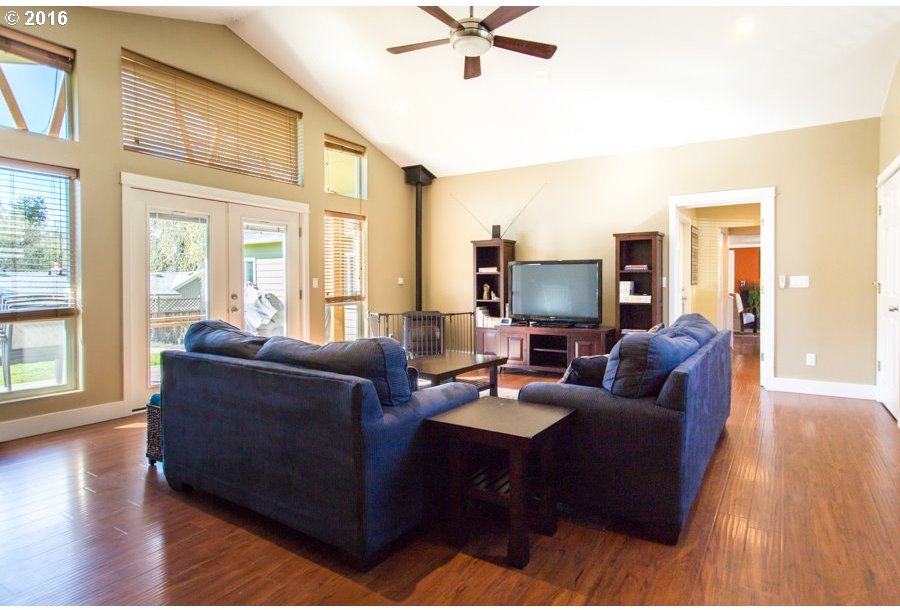 8820 Southwest Garden Home Road Portland, OR 97223 - Photo 7 of 17