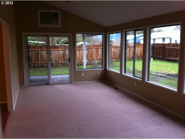 4035 Southwest 192nd Avenue Aloha, OR 97078 - Photo 5 of 8