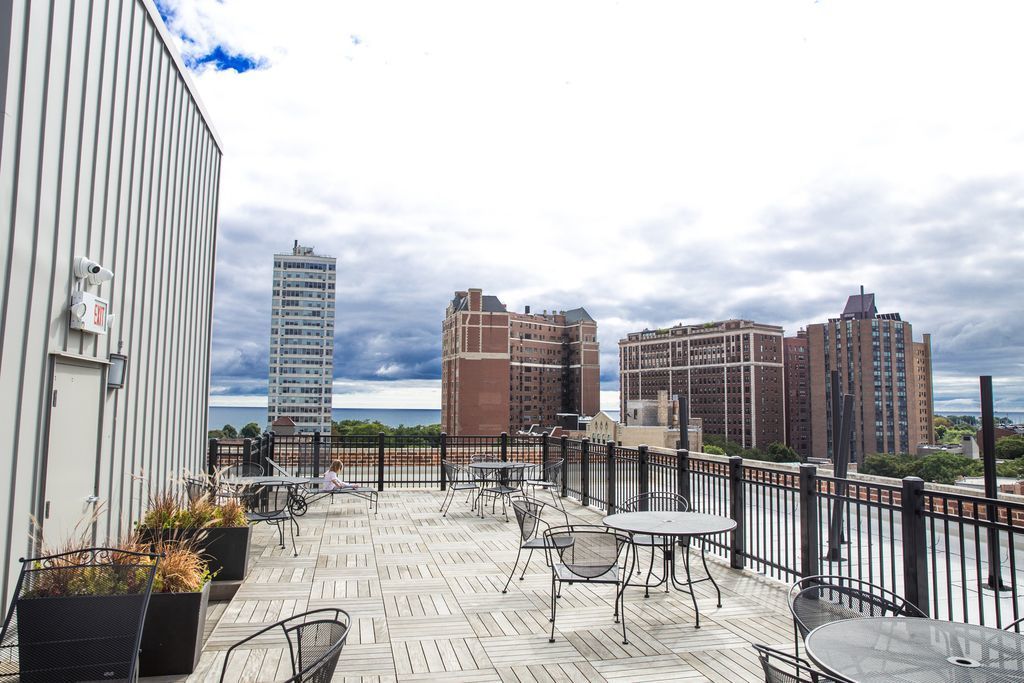 3900 N Pine Grove Ave, Chicago, IL 60613 - Photo 5 of 5