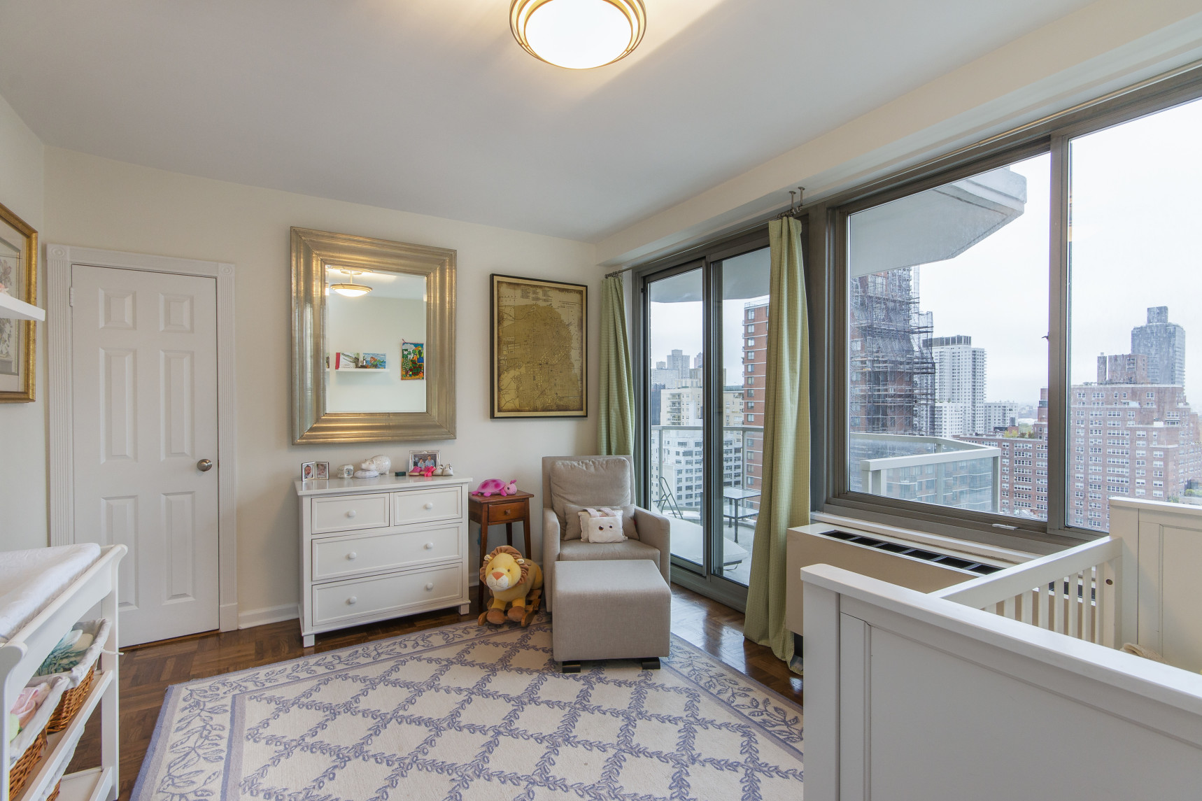 300 East 74th Street, Unit 17A Manhattan, NY 10021 - Photo 3 of 8