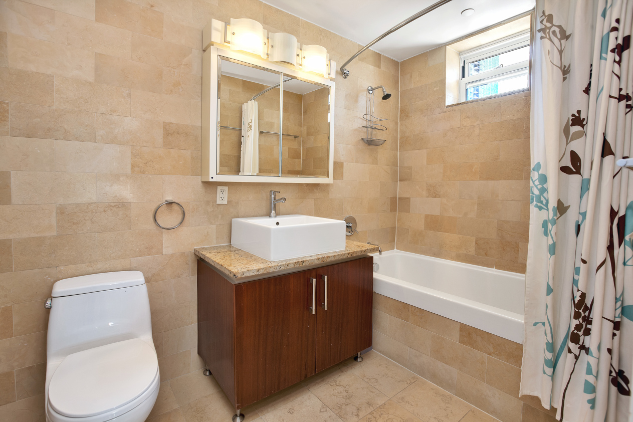 41-26 27th Street, Unit PHA Queens, NY 11101 - Photo 5 of 9