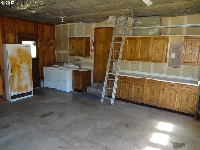 700 Evergreen Loop Reedsport, OR 97467 - Photo 23 of 32 Gallery Image 23