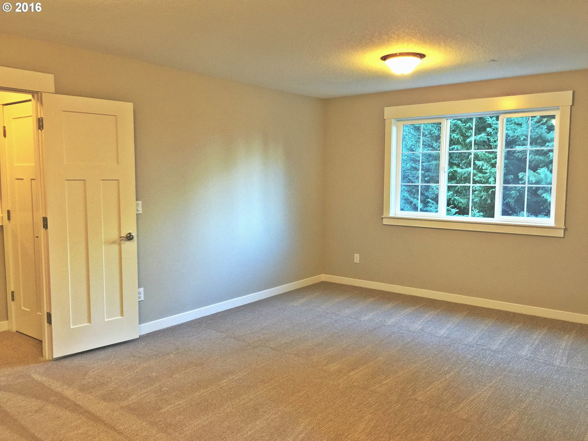 4224 Southwest Alice Street Portland, OR 97219 - Photo 8 of 30 Gallery Image 8