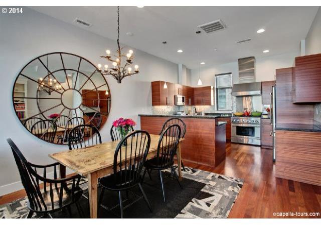 1680 Northwest Riverscape Street Portland, OR 97209 - Photo 3 of 16 Gallery Image 3